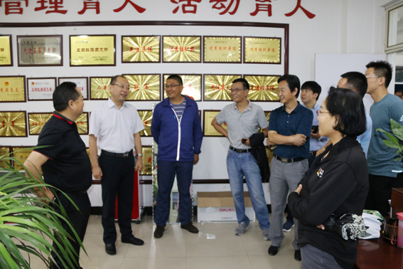 065.JPG