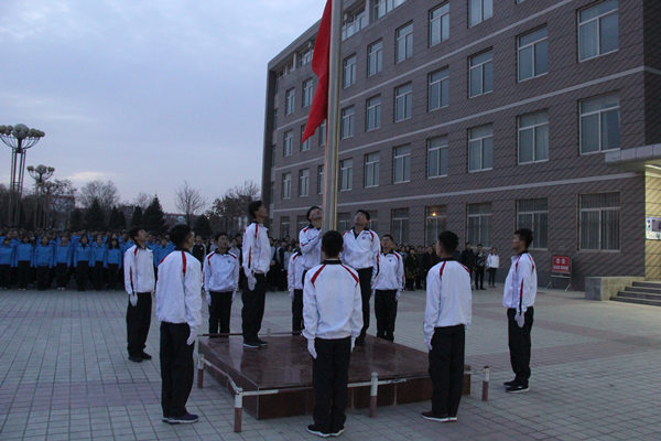 升国旗2.jpg