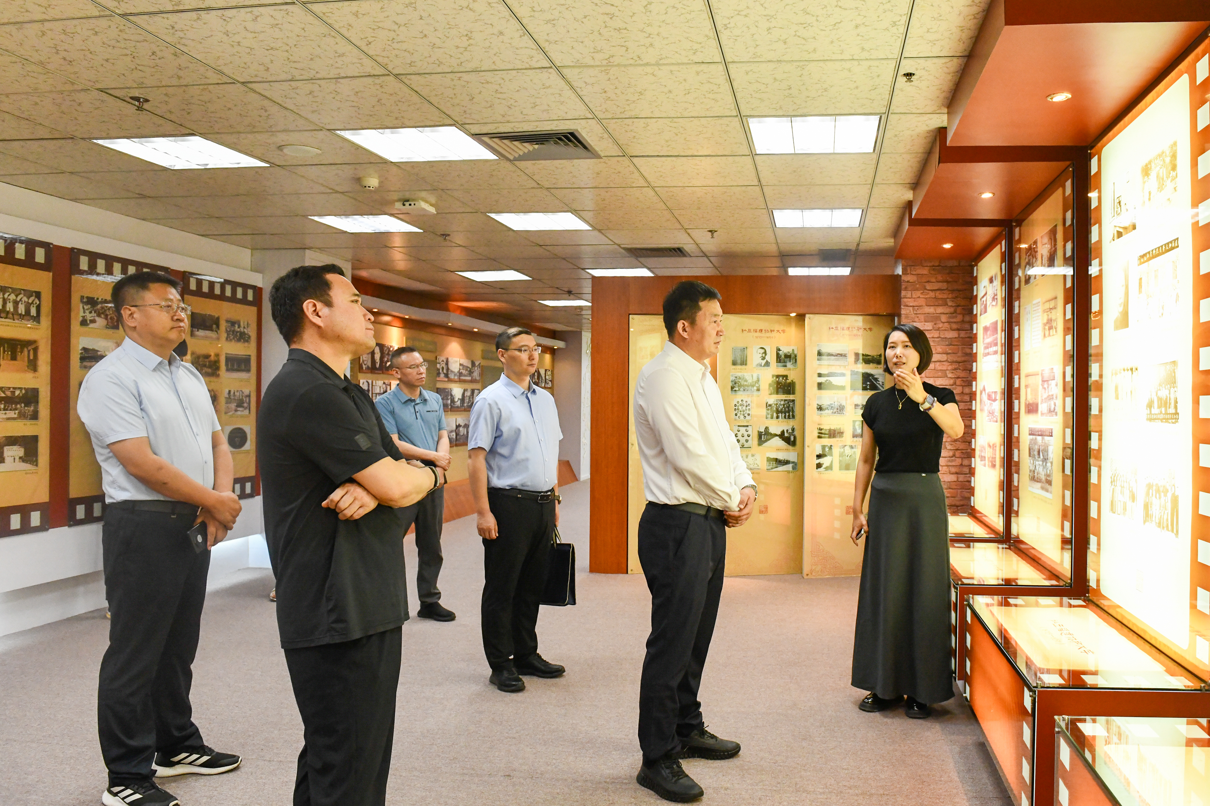 20250623宁夏大学新华学院周永伟一行来访 (9).jpg 20250623宁夏大学新华学院周永伟一行来访 (9).jpg