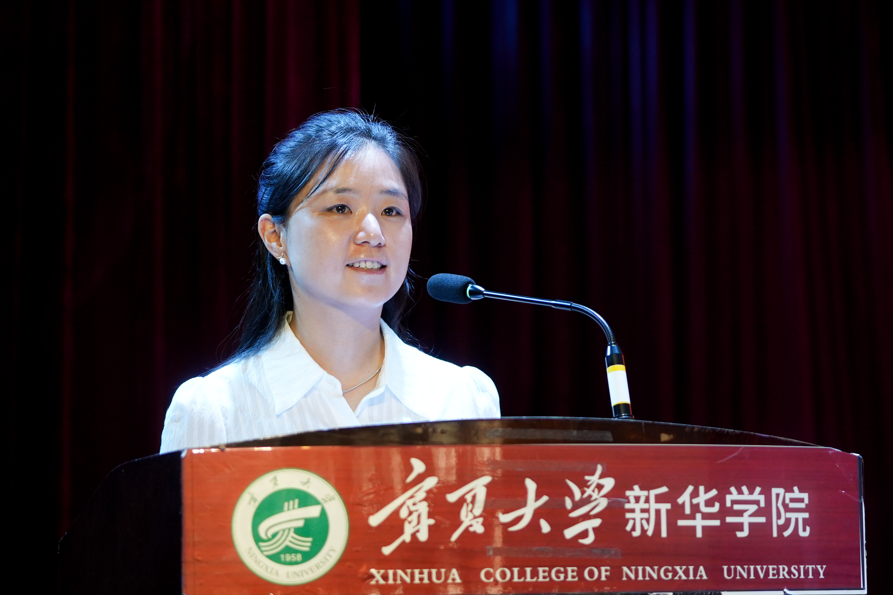 李英英.jpg 李英英.jpg