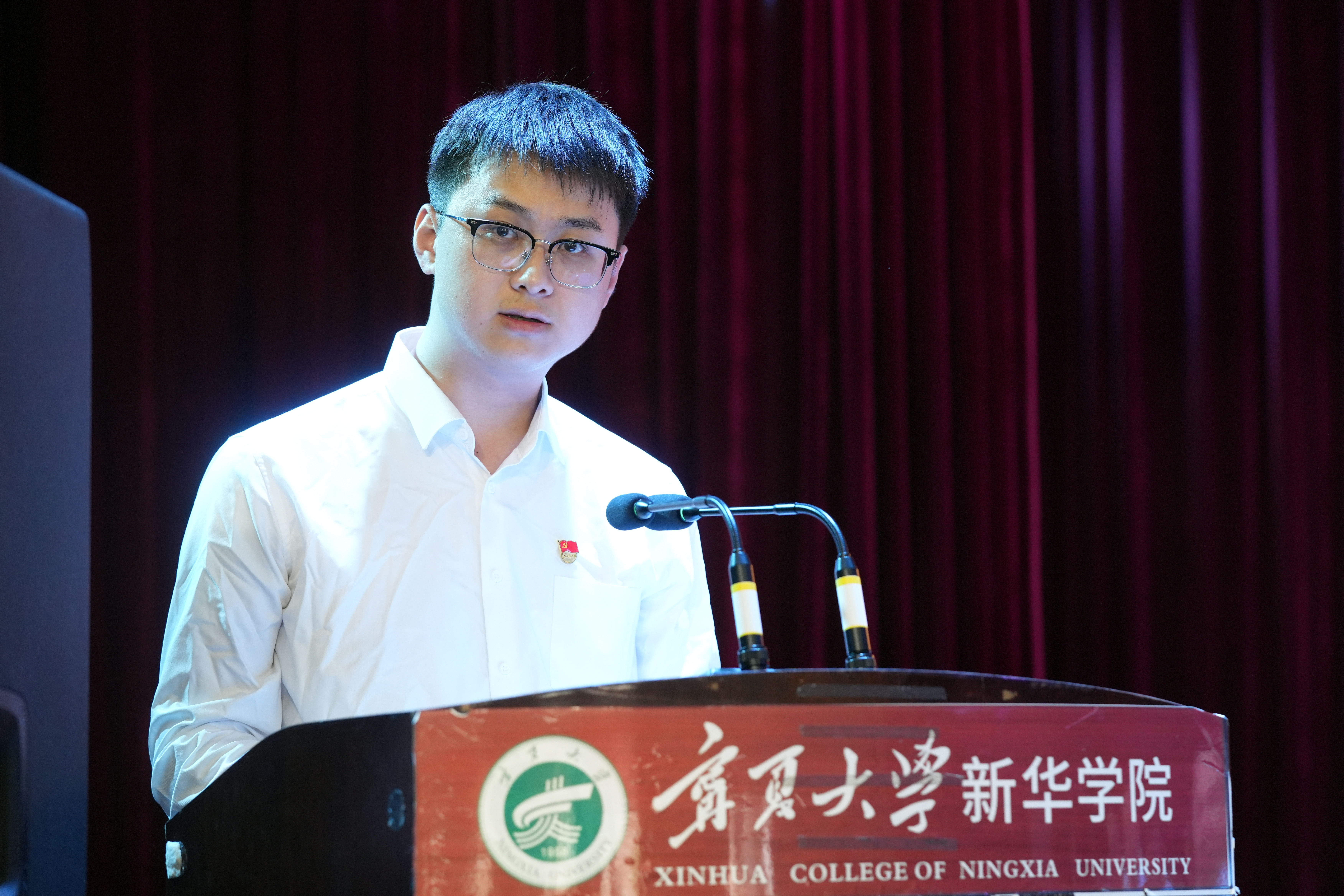 图片四.jpg 图片四.jpg