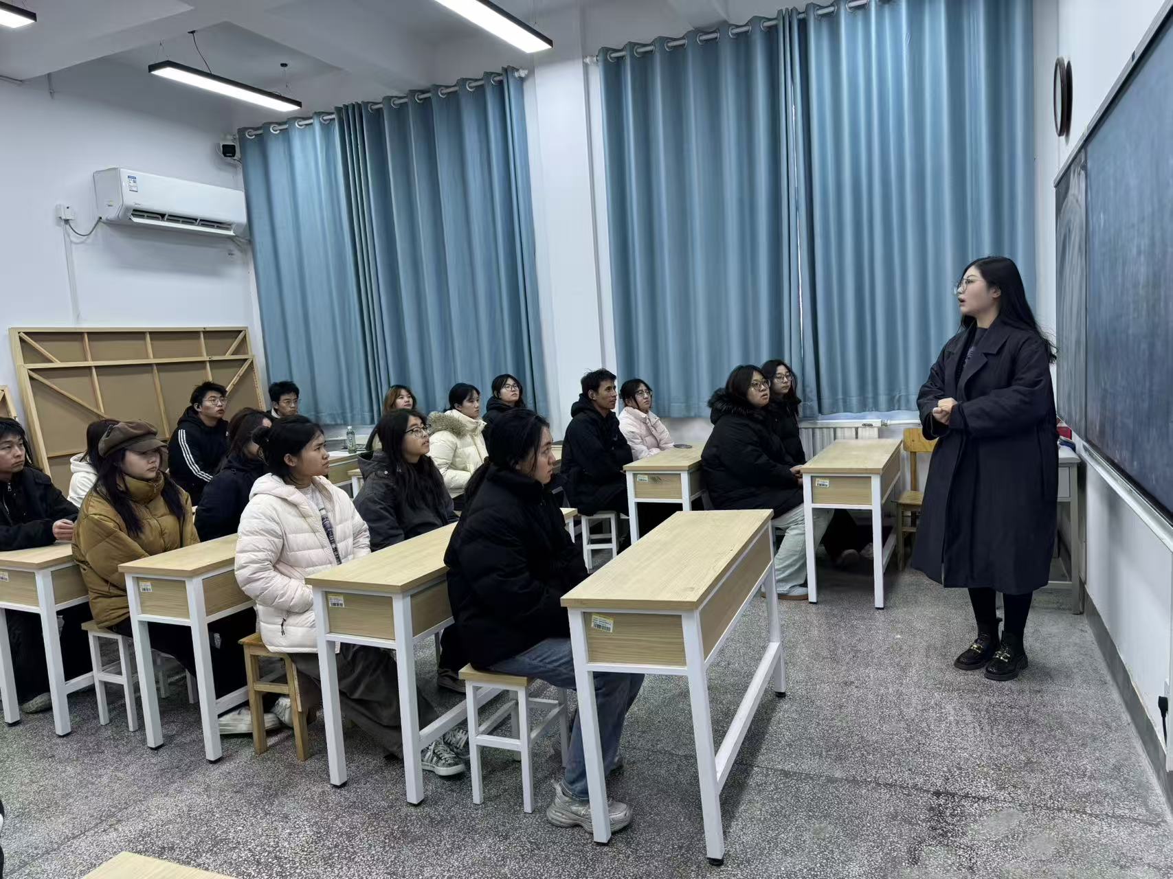 图片2.jpg 图片2.jpg