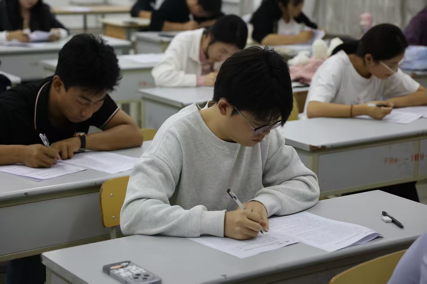 图片2.jpg 图片2.jpg